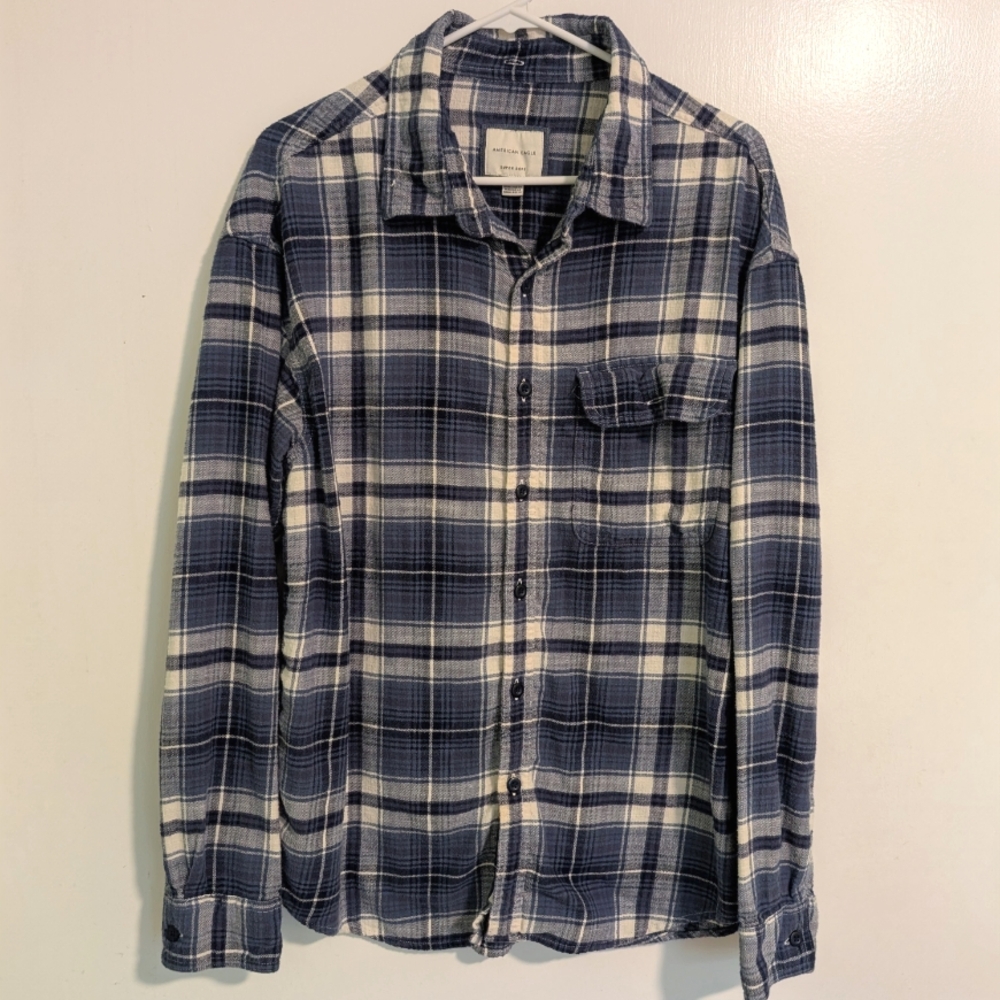 American Eagle Outfitters Women's Blue Plaid Long Sleeve Super Soft Flannel